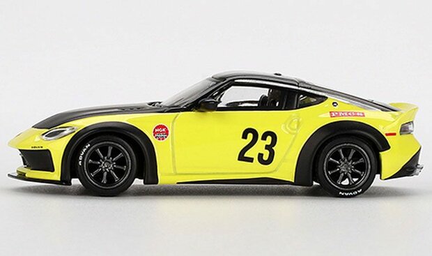 Mini GT 1:64 Nissan Z LB - Nation Works mo 23 Ikazuchi 2024 geel LHD
