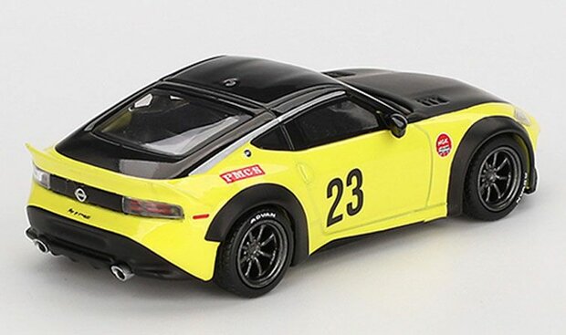 Mini GT 1:64 Nissan Z LB - Nation Works mo 23 Ikazuchi 2024 geel LHD
