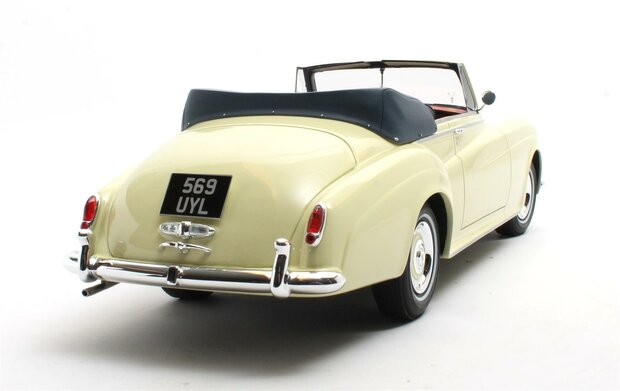 Cult Models 1:18 Rolls Royce Silver Cloud DHC Ivory 60-62
