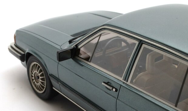 Cult Models 1:18 Audi 200 5T typ 43 blue metallic 80-82
