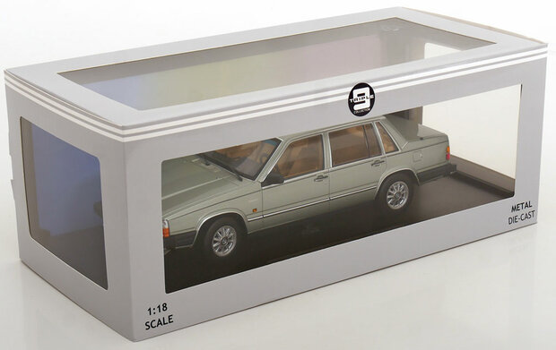 Triple9 1:18 Volvo 760 Turbo 1985 lichtgroen metallic