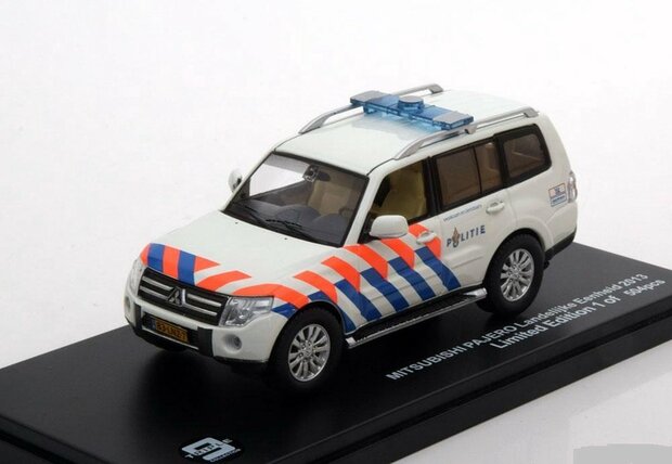 Triple9 1:43 Mitsubishi Pajero Landelijke Eenheid 2013 - Politie Nederland, limited 504 pcs