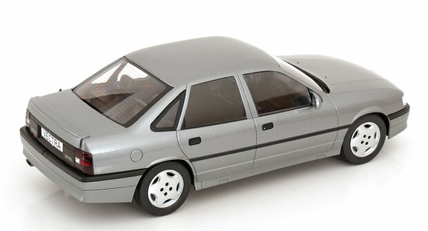 MCG 1:18 Opel Vectra A 2000 donkergrijs 1988