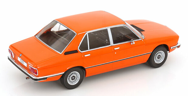 MCG 1:18 BMW 5er (E12), orange, 1973