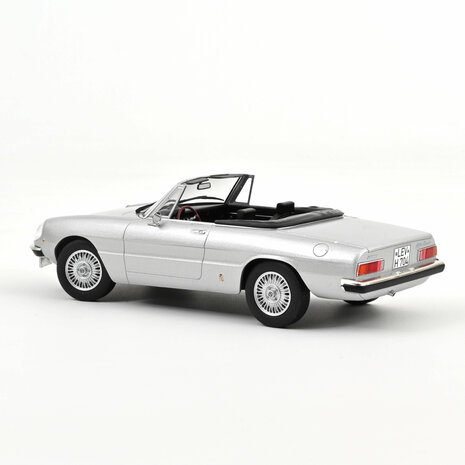 Norev 1:18 Alfa Romeo 2000 Spider 1973 Silvergrey metallic