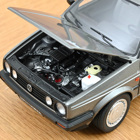 Norev 1:18 Volkswagen Golf Champion 1989 Grey metallic, Levering 12-2025
