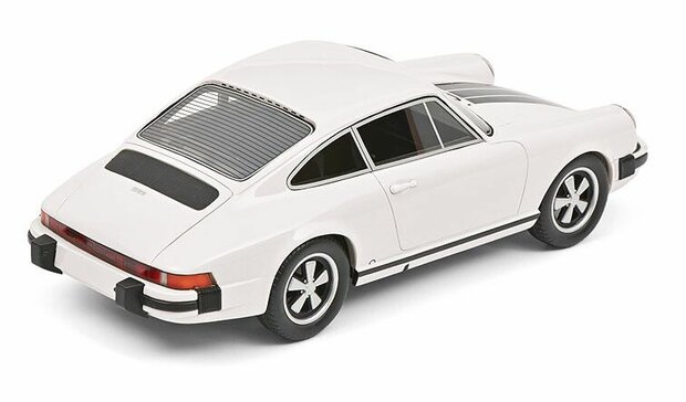 Schuco Pro18 1:18 Porsche 911 coupé (1977), wit, resin gesloten model