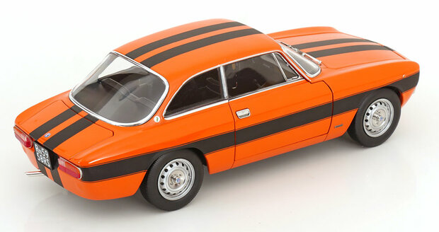 Norev 1:18 Alfa Romeo 2000 GTV 1973 Orange