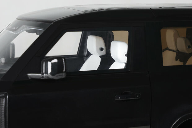 GT Spirit 1:18 Land Rover Defender 90 P400 X-Dynamic HSE zwart 2021. Levering 06-2026