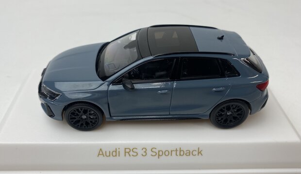 Norev 1:43 Audi RS 3 2025 Kermora Grey incl. vitrine