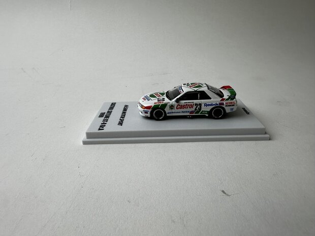Kyosho 1:64 Castrol ( Nissan ) Skyline GT-R Gr.A 1990 No 23 with LED incl vitrine