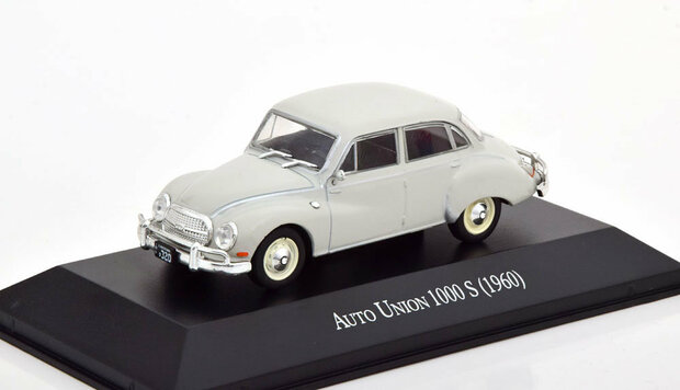 Atlas 1:43 Auto Union 1000 S 1960 lichtgrijs in blisterverpakking