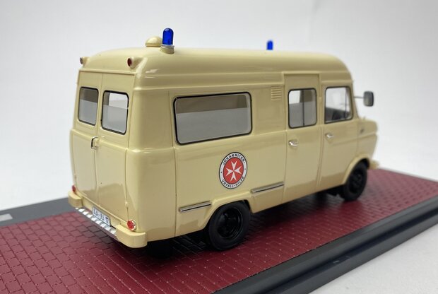 Matrix 1:43 Opel Blitz Voll Johanitter Aalen 65-75 beige, limited 100 pcs
