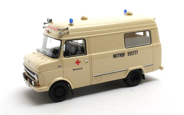 Matrix 1:43 Opel Blitz Voll Rettungswagen Neurenberg 65-75 beige - limited 100 pcs