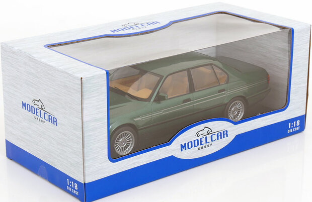 MCG 1:18 BMW Alpina B11 3,5 donkergroen 1992
