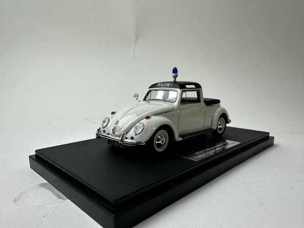 Matrix 1:43 Volkswagen Kever Beetle kuip coach politie Den Haag met tonneau 1958