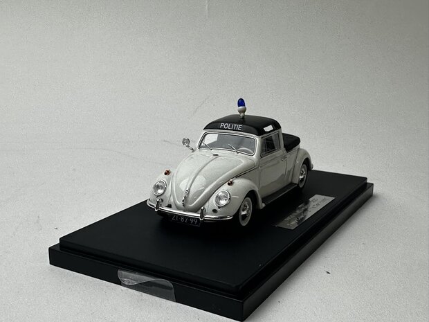 Matrix 1:43 Volkswagen Kever Beetle kuip coach politie Den Haag open 1958
