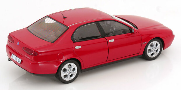 Mitica 1:18 Alfa Romeo 166 3.0 V6 1998 rood met zwart interieur