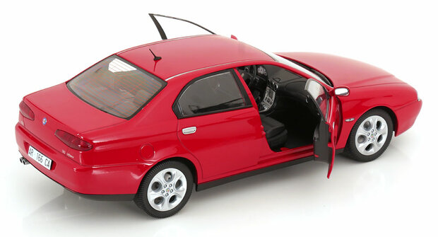 Mitica 1:18 Alfa Romeo 166 3.0 V6 1998 rood met zwart interieur