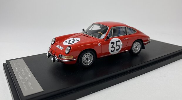 Matrix 1:43 Porsche 911 2.0 , no 35 Le Mans rood 1966