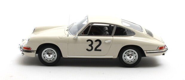 Matrix 1:43 Porsche 911 Le Mans test car no 32 1966 wit