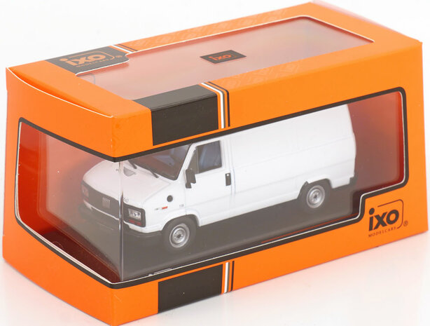 IXO 1:43 Fiat Ducato wit 1982