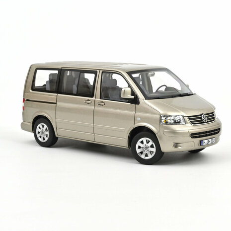 Norev 1:18 Volkswagen Multivan 2003 Wheat Beige metallic. Levering 05-2026