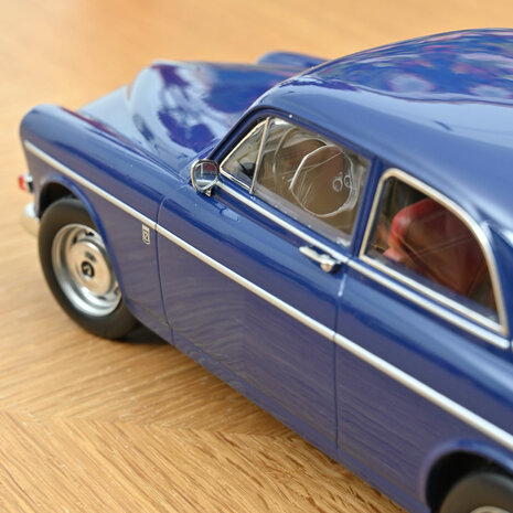 Norev 1:18 Volvo Amazon 1966 Midnight Blue. Levering 05-2026