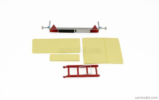 Mitica 1:18 Riva Junior 1966 - Motorboot met trailer - Ivory yellow