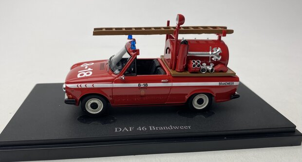 Autocult 1:43 DAF 46 Brandweer (NL), Limited 333 pcs - Resin model incl. vitrine
