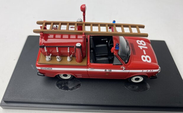 Autocult 1:43 DAF 46 Brandweer (NL), Limited 333 pcs - Resin model incl. vitrine