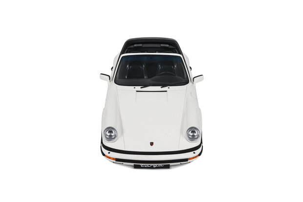 GT Spirit 1:8 Porsche 911 3.2 Targa Grand Prix white 1984 in vitrine. Levering 01-2027