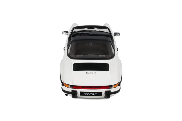 GT Spirit 1:8 Porsche 911 3.2 Targa Grand Prix white 1984 in vitrine. Levering 01-2027