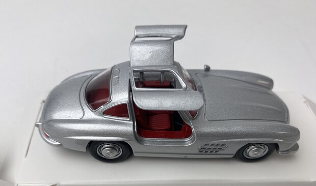 Norev 1:43 Mercedes Benz 300 SL 1954 Silver Jet-car in window-box