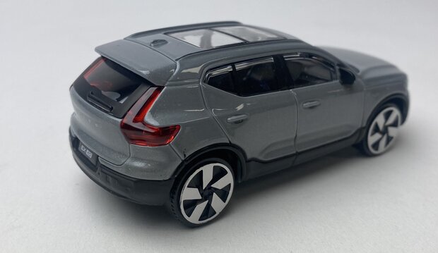 Bburago 1:43 Volvo EX40  licht grijs