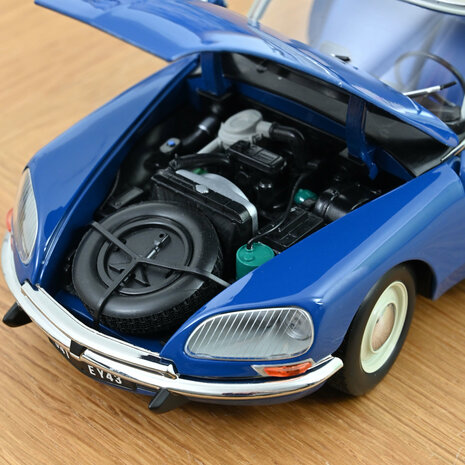 Norev 1:18 Citroen Break 21 1970 Danube Blue