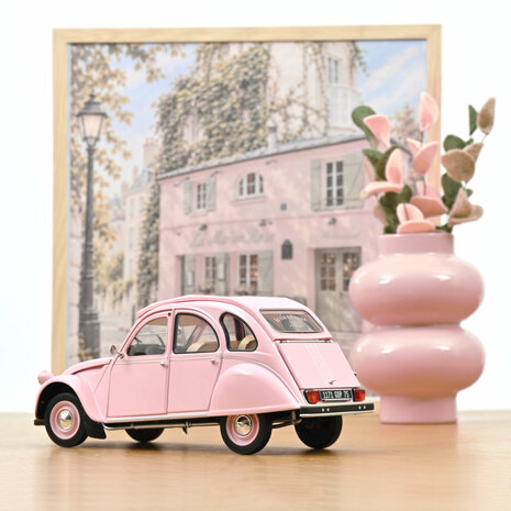 Norev 1:18 Citroen 2CV 1986 Paris mon amour. Levering 10 -2026