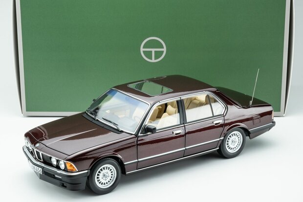 Touring Modelcars 1:18 BMW 745i E23 1984 Burgundy red metalic. Verwacht 11-2026