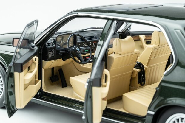 Touring Modelcars 1:18 BMW 745i E23 1984 achat green metalic. Verwacht 11-2026