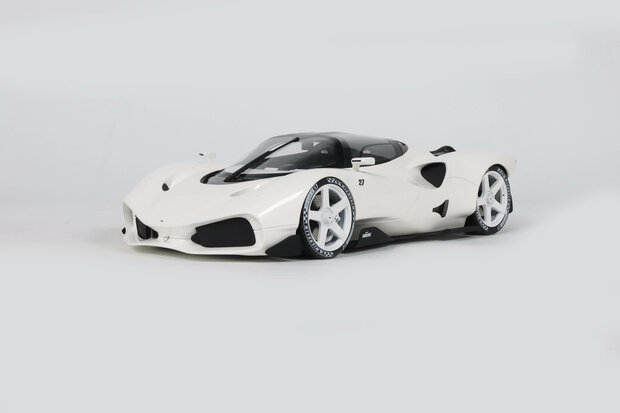 GT Spirit 1:18 NILU Super white 2025.