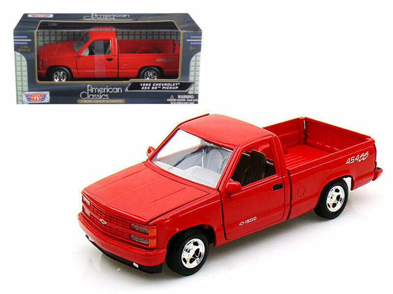 Motor Max 1:24 Chevrolet 454 SS Pickup rood 