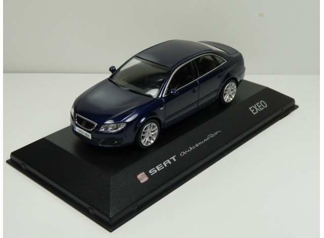 Seat Collection 1:43 Exeo blauw in dealer verpakking - JSN modelauto's