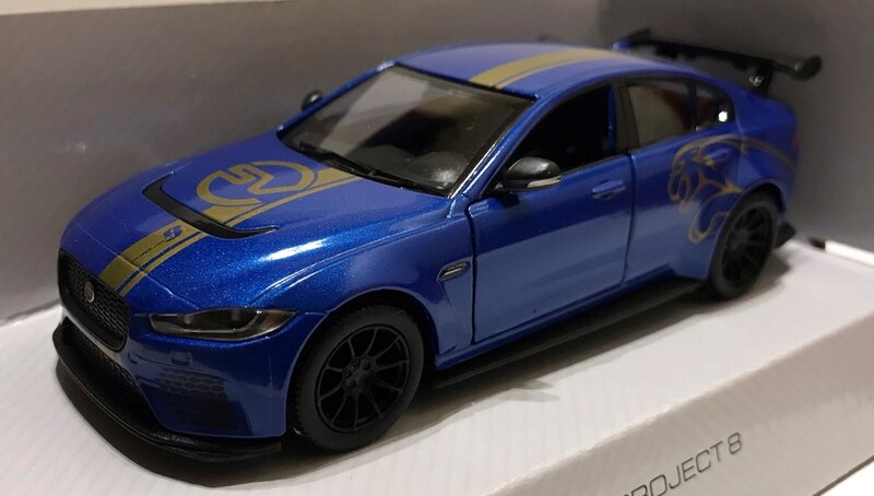 Kinsmart 1:36 Jaguar XE SV Project 8 2018 , blue with graphics