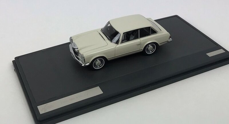 Matrix 1:43 Mercedes Benz 230SLX Frua combi wit 1962