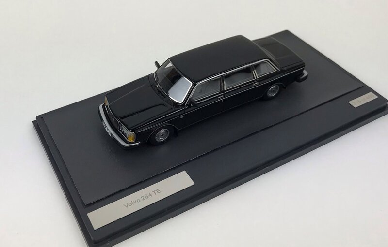 Matrix 1:43 Volvo 264 TE Limousine 1978 zwart