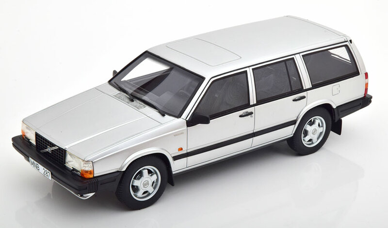 Cult Models 1:18 Volvo 740 Turbo Estate silver 1988, Resin model