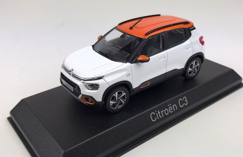 Norev 1:43 Citroen C3 (Indian market) 2021 wit met oranje