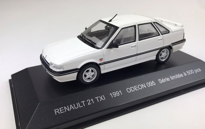 Odeon 1:43 Renault 21 TXi 1991 wit