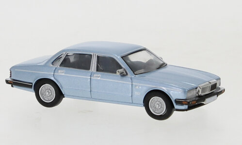 Premium Classixxs 1:87 Jaguar XJ 40 lichtblauw metallic 1986