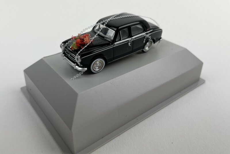 Les Classiques 1:87 Peugeot 403 Berline Trouwauto 1960 zwart
